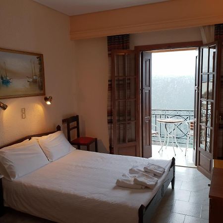 Apollo Hotel Delphi ภายนอก รูปภาพ